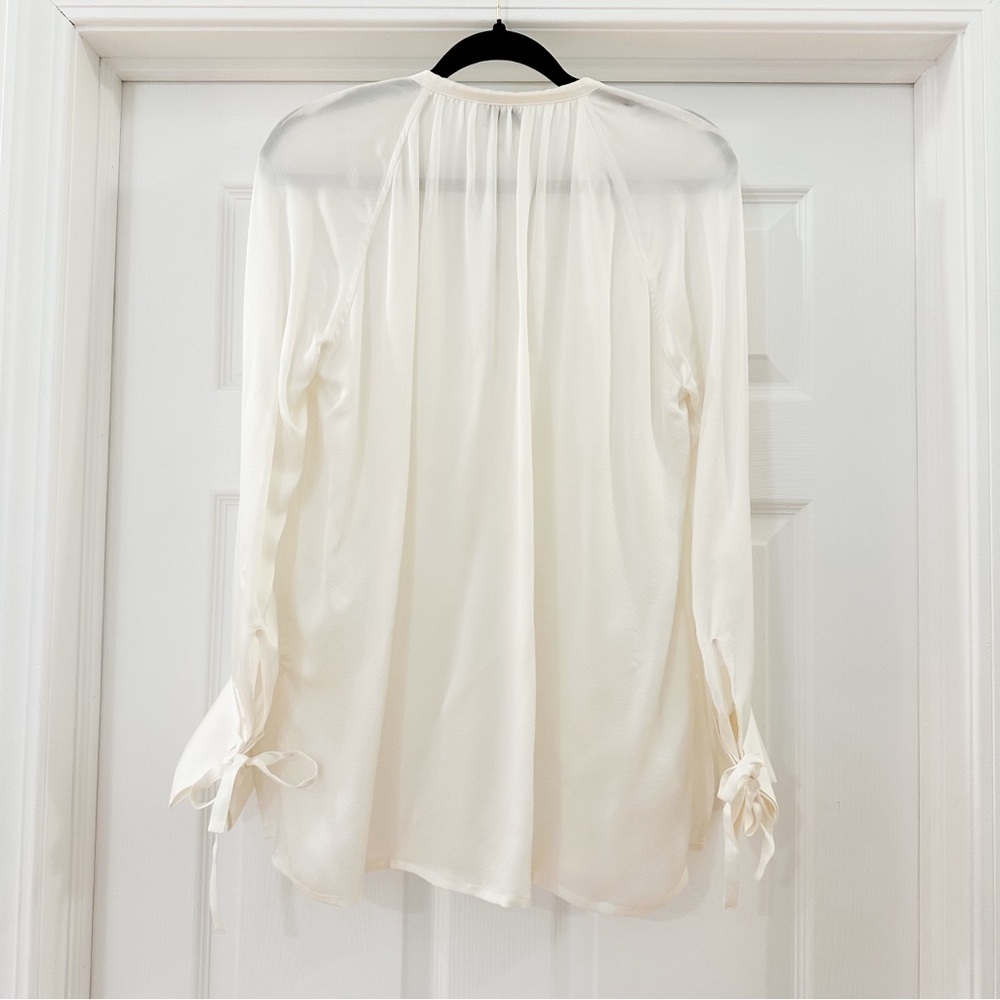Club Monaco Shirred Tie Detail Blouson Top White Silk sz small - Picture 10 of 14